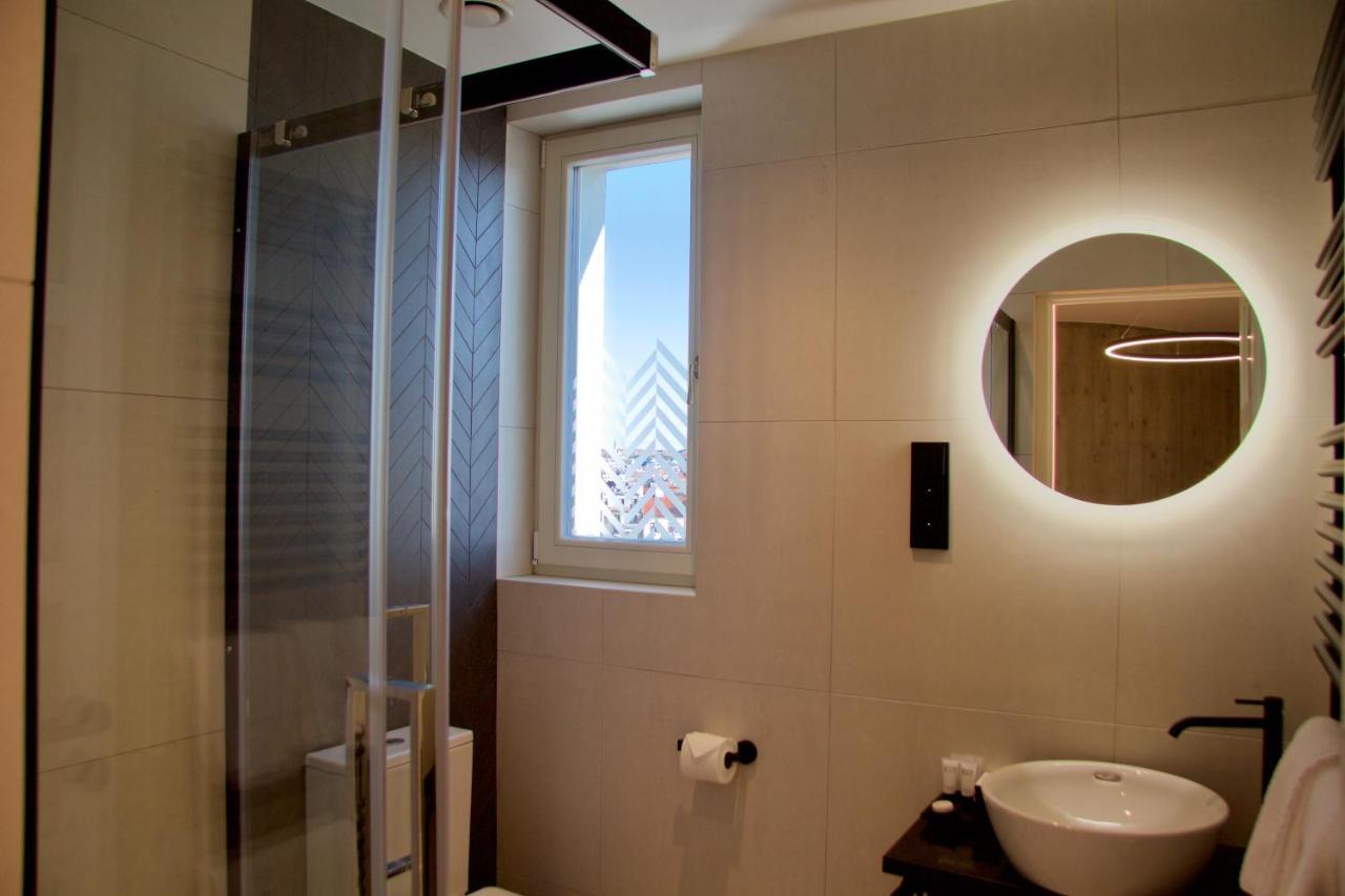 Chevron Hotel Praga